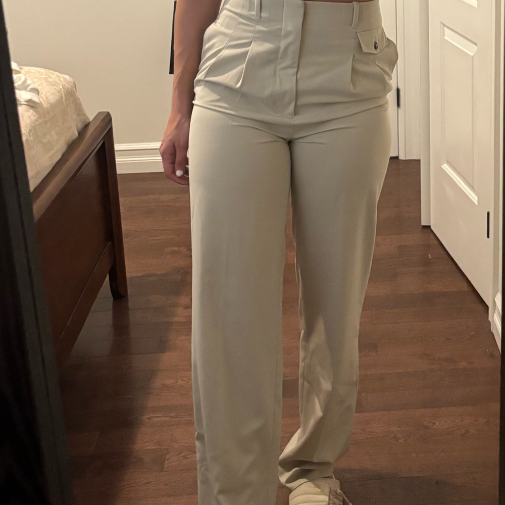Zara Cream High-Waisted Dress Pants - Picture 4 of 9
